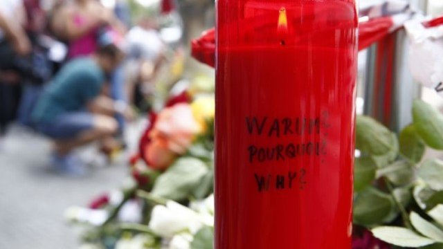 <p>
	При стрелба в търговски център в Мюнхен загинаха 9 души, а около 20 бяха ранени. Преди това млад афганистанец нападна хора във влак, а след стрелбата сириец се самовзриви в района на музикален фестивал в Ансбах. <em>Снимка: архив, Ройтерс</em></p>
