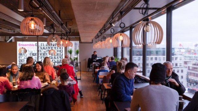 <p>
	<em>Снимка: Loulou d&#39;Aki/Bloomberg</em></p>
