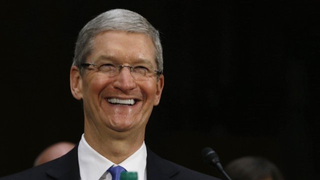 <p>
	Тим Кук. <em>Снимка: архив Ройтерс</em></p>
