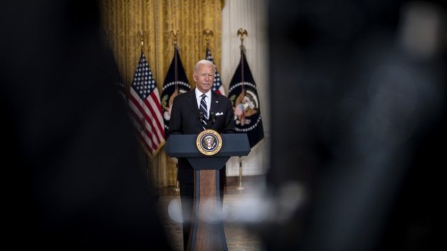 <p>
	Пресконференция на американския президент. <em>Снимка: Pete Marovich/Abaca/Bloomberg</em></p>
