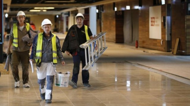 <p>
	Повечето от строителните дефекти на летището са вече отстранени и приоритетът е скорошното му пускане в експлоатация. <em>Снимка: Архив Ройтерс</em></p>
