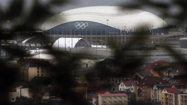 <p>
	Преди година Путин обеща да превърне Сочи в един от водещите световни курорти, но може и да е объркал сметките. <em>Снимка: Ройтерс</em></p>
