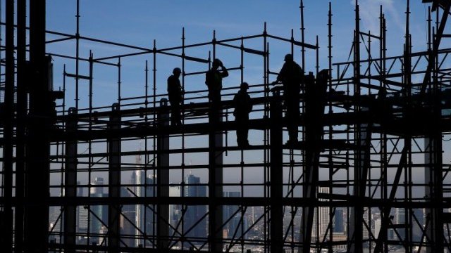 <p>
	Ръстът на строителството в ЕС като цяло се ускорява през юли благодарение основно на строителството на инфраструктура, но и на сградното строителство. <em>Снимка: архив, Ройтерс</em></p>
