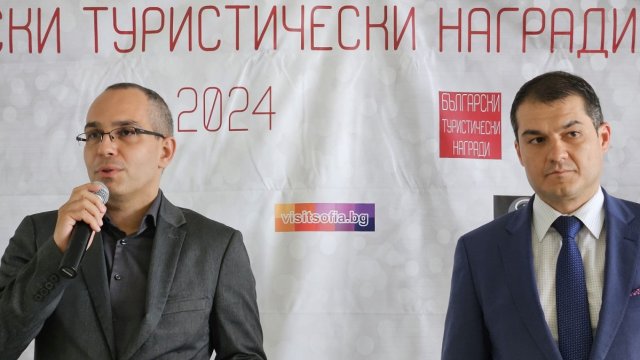 Живко Иванов, директор управление на активи в компанията инвеститор на хотела &bdquo;Галакси Инвестмънт Груп&ldquo;, и заместник-министърът на туризма Павлин Петров. Снимка: Хилтън София