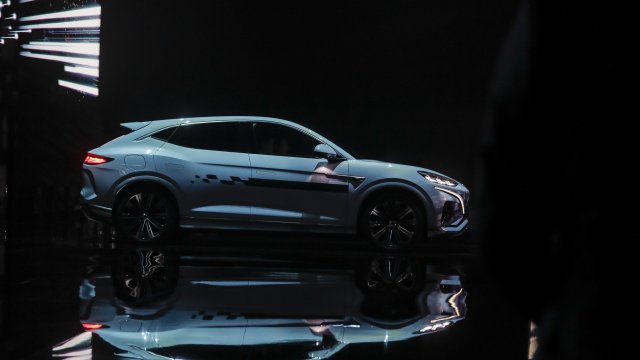 Моделът на китайската BYD Denza N7, който беше представен през юли на събитие в Пекин, Китай. Снимка: Bloomberg L.P.