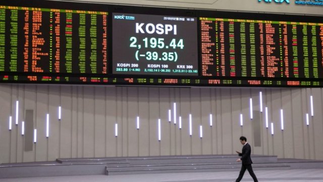 Южнокорейските акции - обект на най-големите разпродажби в Азия