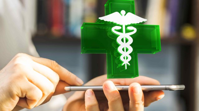 Защо да пазаруваме в онлайн аптека?