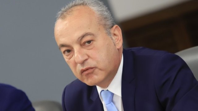 <p>
	Гълъб Донев. <em>Снимка: БГНЕС</em></p>
