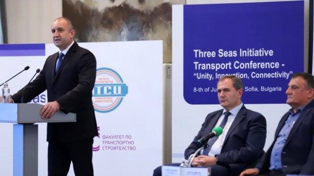 Google, Amazon и SpaceX - сред участниците на „Три морета“