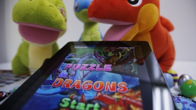 <p>
	&nbsp;Puzzle &amp; Dragons на GungHo завладя Япония. <em>Снимка: Ройтерс</em></p>
