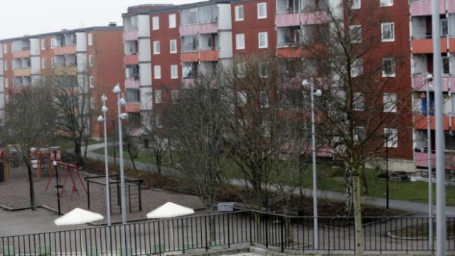 <p>
	В окръг Стокхолм средното съотношение дълг към доход за нови ипотеки е между 490% и 550%. <em>Снимка: Архив Ройтерс</em></p>
