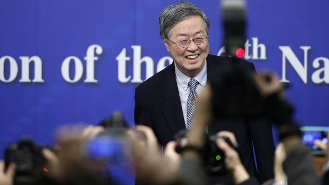 <p>
	Гуверньорът на Китайската народна банка Джоу Сяочуан. <em>Снимка: Ройтерс</em></p>
