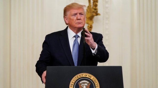 <p>
	Колко ли по-бързо щеше да расте икономиката на САЩ, ако не беше протекционизмът на Тръмп. <em>Снимка: Ройтерс</em></p>
