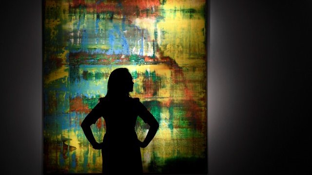 <p>
	Лотът, озаглавен &bdquo;Абстрактна картина&quot;. <em>Снимка: Ройтерс</em></p>
