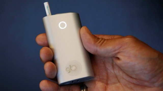 <p>
	Бездимната цигара Glo, която ще бъде официално представена в България в четвъртък, 18.10.20018 г. <em>Снимка: Ройтерс</em></p>

