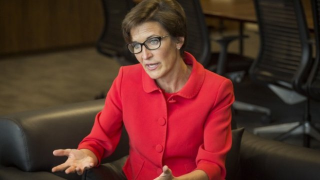 <p>
	Джейн Фрейзър, президент и главен изпълнителен директор на глобалното потребителско банкиране. <em>Снимка: Bloomberg</em></p>
