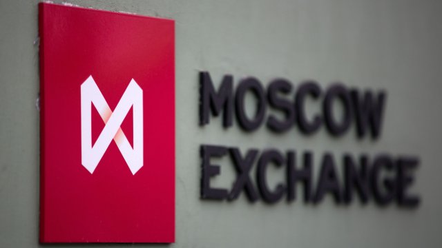 Фондовата борса в Москва е под натиск заради международните санкции срещу Русия. Снимка: Andrey Rudakov/Bloomberg