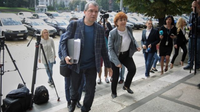 <p>
	ИТН се регистрира за предстоящите избори за Народно събрание. <em>Снимка: Димитър Кьосемарлиев, Investor Media Group</em></p>
