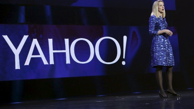 Yahoo разочарова анализаторите