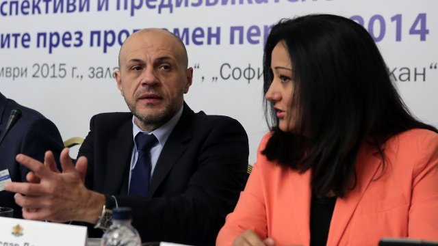 <p>
	Томислав Дончев и Лиляна Павлова. <em>Снимка: БТА</em></p>
