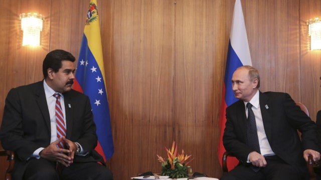 <p>
	Президентите на Венецуела, Николас Мадуро, и на Русия, Владимир Путин на среща. <em>Снимка: Ройтерс</em></p>
