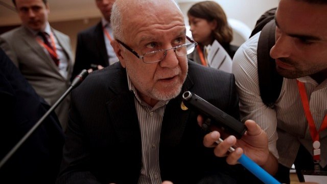 <p>
	Министърът на петрола на Иран Биджан Зангане. <em>Снимка: Архив Ройтерс</em></p>
