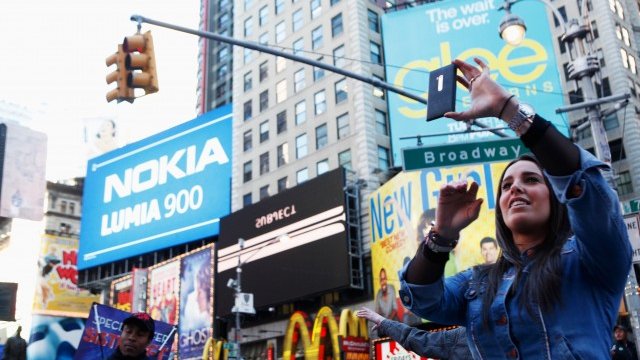 <p>
	Nokia по-голям шанс да оцелее, смятат от WSJ. <em>Снимка: Getty Images</em></p>
