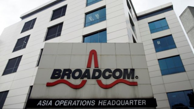 <p>
	Broadcom ще предложи около 100 млрд. долара за конкурента си. <em>Снимка: Ройтерс</em></p>
