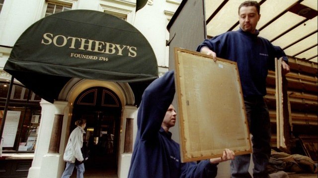 <p>
	Sotheby&#39;s ще открие нова галерия в британската столица. <em>Снимка: Ройтерс</em></p>
