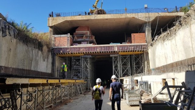 <p>
	Снимка от строежа на трета метролиния в София по Обособена позиция № 2 с две метростанции и жп спирка. <em>Снимка: tracebg.com</em></p>
