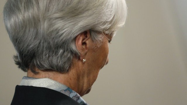 <p>
	МВФ няма да обърне гръб на Гърция, но при определени условия. <em>Снимка: Ройтерс</em></p>
