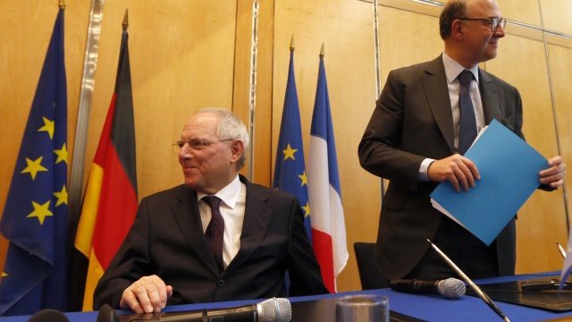 <p>
	Волфганг Шойбле (вляво) и Московиси често гледат в различни посоки. <em>Снимка: архив Ройтерс</em></p>
