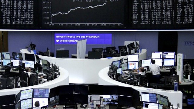 <p>
	Oсновният германски бенчмарк&nbsp;DAX се е устремил нагоре. <em>Снимка: Ройтерс</em></p>
