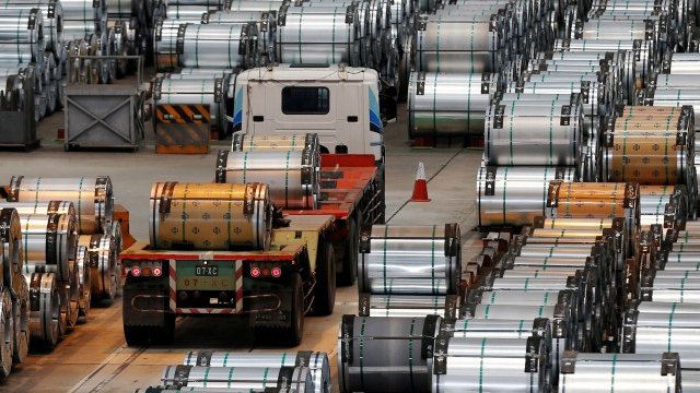 <p>
	Фабрика за производство на стомана в континентален Китай. <em>Снимка: Ройтерс</em></p>
