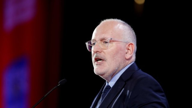 <p>
	Франс Тимерманс <em>Снимка: Ройтерс</em></p>
