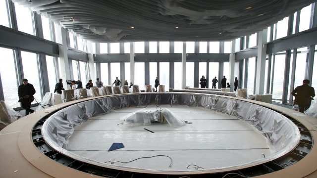 <p>
	Основната заседателна зала на новата централа. Снимка: Ройтерс</p>
