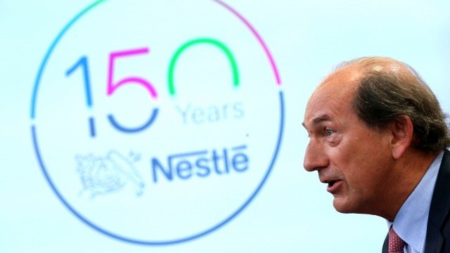 <p>
	Главният изпълнителен директор на Nestle Пол Булке по време на представянето на отчета.<em> Снимка: архив Ройтерс</em></p>
