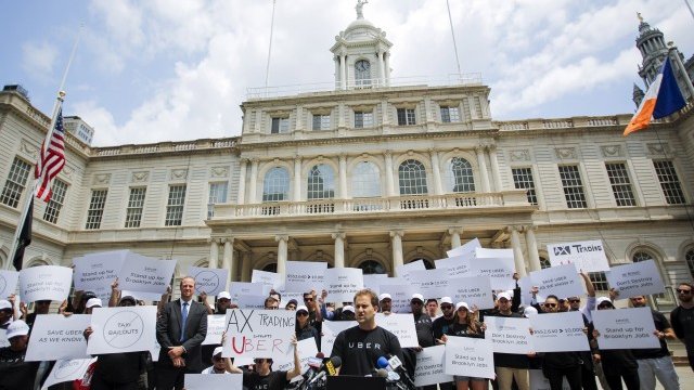 <p>
	Протест на привържениците на&nbsp;Uber в Ню Йорк. <em>Снимка: Ройтерс</em></p>
