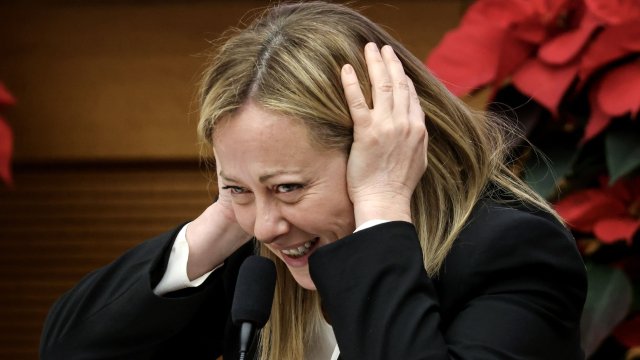 Мелони по време на първата ѝ пресконференция като премиер на Италия. Снимка:  Alessia Pierdomenico/Bloomberg