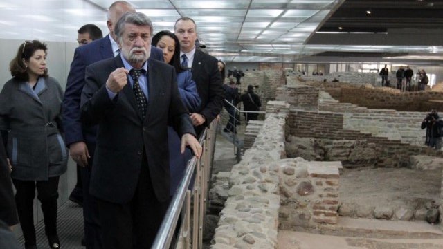 <p>
	Работата по Ларгото започна по времето на първото правителство на Бойко Борисов и беше спирана на няколко пъти. <em>Снимка: БТА</em></p>
