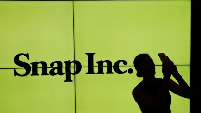 Акциите на  Snap се изстреляха с над 40% при борсовия дебют*