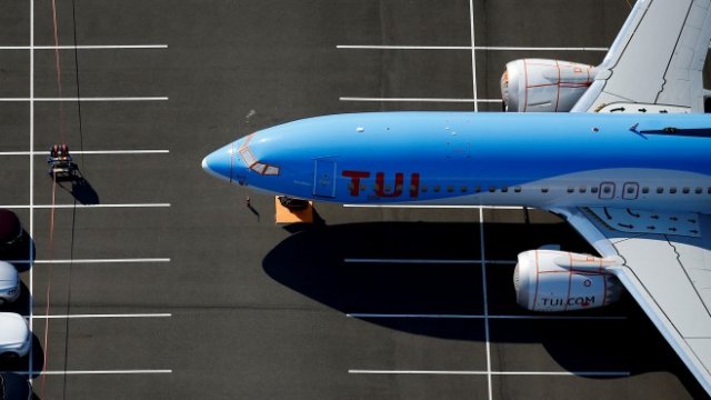 Защо Boeing спря производството на 737 Max?