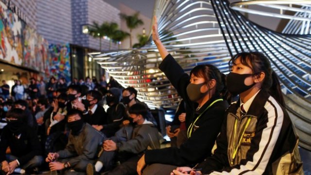 Как протестите в Хонконг се отразяват на IPO-пазара?