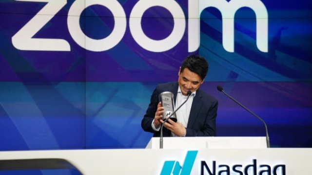 <p>
	Главният изпълнителен директор на Zoom Ерик Юън. <em>Снимка: Ройтерс</em></p>
