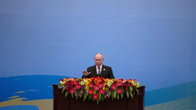 Руският президент Владимир Путин говори на церемонията по откриването на третия форум на инициативата &quot;Един пояс, един път&quot;. Снимка: EPA/БГНЕС