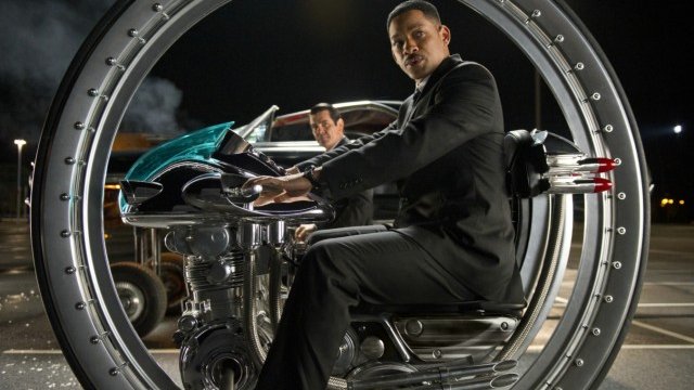 <p>
	Кадър от &quot;Мъже в черно 3&quot;. <em>Снимка: Sony Pictures Releasing&nbsp;</em></p>
