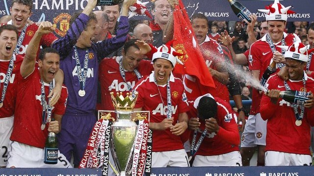 <p>
	Сезон 2010-2011 бе изключително силен за Манчестър Юнайтед както във футболно, така и във финансово отношение. <em>Снимка: Архив Ройтерс</em></p>
