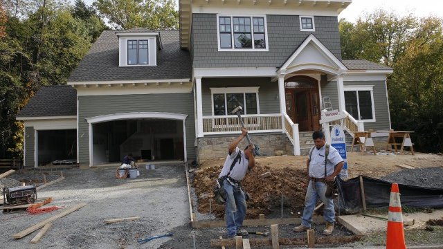 <p>
	Строителство на къща в Мисури, САЩ. <em>Снимка: Ройтерс</em></p>
