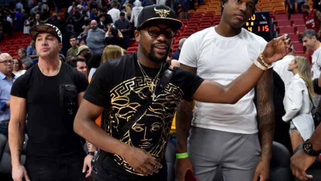 <p>
	Флойд Мейуедър <em>Снимка: Ройтерс</em></p>
