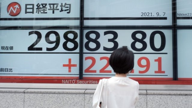 Nikkei затвори с ръст за девета поредна сесия